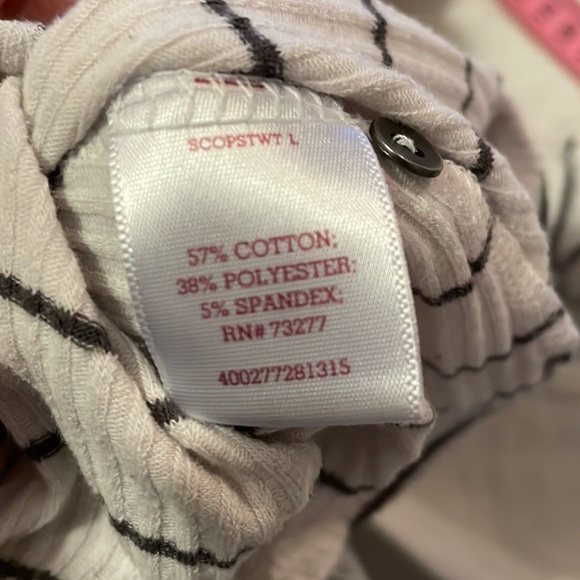 Striped V neck long sleeve shirt - Picture 8 of 9